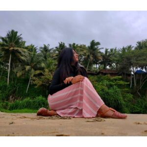 Parvathy Arun Instagram - 🥰
📸 @distantperspective ❤

#beach #nature #love