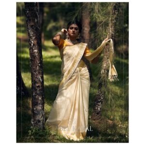 Parvathy Arun Instagram - ♥️♥️🙈🙈

#saree #keralagram
📸 @azif_3742 
Costume and jewelry @labelkayal 
♥️♥️♥️