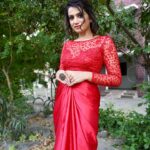 Parvathy Venkitaramanan Instagram - 🌹 . . Outfit @sesha_bridalwear . Muah @highlightsbridalstudio_makeup . Hairstyle @usha__hairstylist