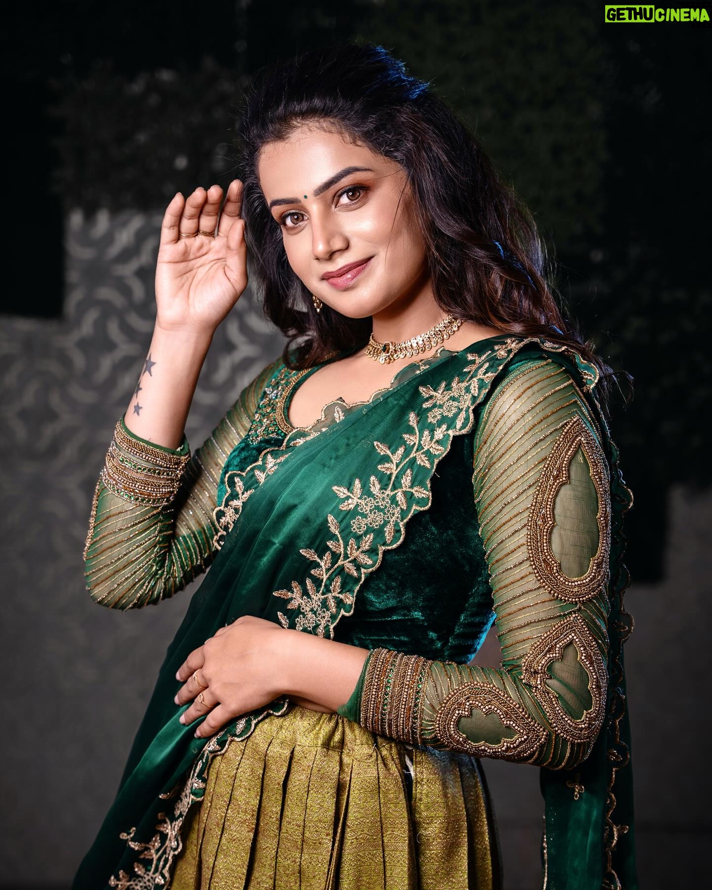 Parvathy Venkitaramanan Instagram - 🧚🏽 . . . MUAH :@honeylang_makeup_artist . Wearing @lithas_rentals . Photography: @maraacaptures
