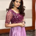 Parvathy Venkitaramanan Instagram - Thank you for clicking these darling @nivashinidivya ❤️ Wearing @akira_the_couture__ 💜