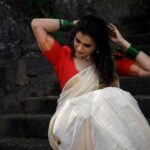 Parvathy Venkitaramanan Instagram - 🌻 Happy Vishu & Happy tamil new year my dearest insta family @highlightsbridalstudio_makeup @stories_by_vasanthjb @usha__hairstylist @login_bridal_jewelry_ bridal_jewelry
