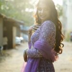 Parvathy Venkitaramanan Instagram - Inframe @parvathyofficial Photography @stories_by_vasanthjb MUA @makeupbyshanthoshi Hairstyle @charuhairandmakeup Outfit @lithas_rentals Jewellery @chennai_jazz