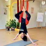 Parvathy Venkitaramanan Instagram – And Parus aerial journey begins..✨

 Joining  Aerial yoga was a dream and glad that i found this beautiful place 🧚🏿‍♀️

Day 1 of my aerial yoga with @aulayaa_yogastudio ✨

#parvathy #aerialyoga #love #yoga