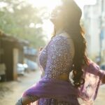 Parvathy Venkitaramanan Instagram - Inframe @parvathyofficial Photography @stories_by_vasanthjb MUA @makeupbyshanthoshi Hairstyle @charuhairandmakeup Outfit @lithas_rentals Jewellery @chennai_jazz