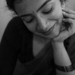 Parvathy Venkitaramanan Instagram – அவளது கவனம் சிதறாத கண்கள் 
என் கவனத்தை ஈர்த்தது ♥️
.
அவள் @parvathyofficial 
.
Mua @makeupbyshanthoshi 
.
Hair @charuhairandmakeup