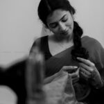 Parvathy Venkitaramanan Instagram – அவளது கவனம் சிதறாத கண்கள் 
என் கவனத்தை ஈர்த்தது ♥️
.
அவள் @parvathyofficial 
.
Mua @makeupbyshanthoshi 
.
Hair @charuhairandmakeup