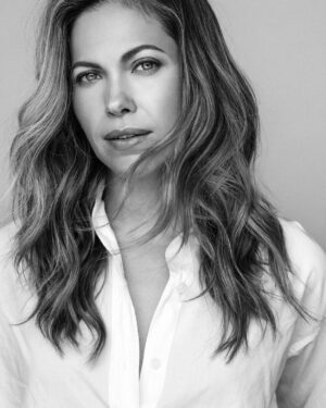 Pascale Hutton Instagram - ONE. MORE. DAY. 

📷: @jennabermanphoto 
H&M: @minjee.mowat