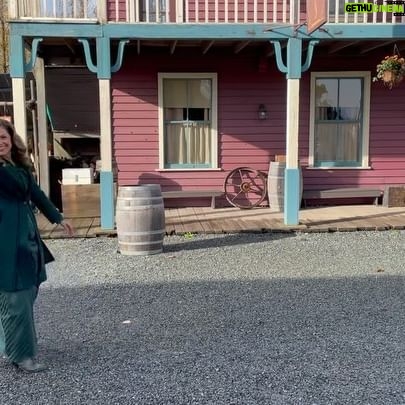 Pascale Hutton - 8.9K Likes - See you next season!!!
#season10
#WCTH
#Hearties
#itsbeenadecade
