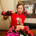 Pascale Hutton Instagram – A wise woman told me “a home without champagne flutes is a home without celebration!” 
Well, we certainly have a reason to celebrate today- SEASON 9!!!!
#Hearties grab your champagne and toast #WCTH and toast yourselves- we couldn’t have got here without you!! ❤️❤️❤️❤️