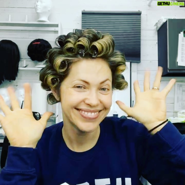 Pascale Hutton - 9.1K Likes - And, I’m still not done talking apparently 🤪
At least I make myself useful in hair and pass pins to @jt.stylist
