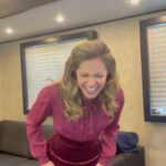Pascale Hutton Instagram - People often ask me what it’s like working with @erinkrakow , well……..
