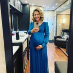 Pascale Hutton Instagram - This was my first day filming season 10 with Rosemary’s baby bump!! I can’t wait to share the pregnancy ride with you starting July 30th!!! #hearties #WCTH #season10