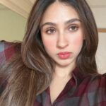 Pashmina Roshan Instagram - Cherub cheeks 👼🏼