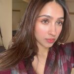 Pashmina Roshan Instagram - Cherub cheeks 👼🏼