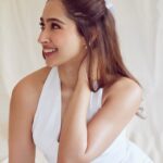 Pashmina Roshan Instagram - Saach batao, Kitni baar hua hai #ishqviskpyaarvyaar ?