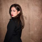Pashmina Roshan Instagram - Burning red