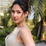 Pashmina Roshan Instagram - Just a tad bit sun-kissed