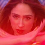 Pashmina Roshan Instagram - This part of #IshqVishkPyaarVyaar 💘hits different💘 FULL SONG OUT NOW - link in bio. #IshqVishkRebound - in theatres on 21st June 2024! #PyaarKaSecondRound @rohitsaraf @pashminaroshan @jibraan.khan @nailaagrewal @rameshtaurani @nipundharmadhikari @jaya.taurani @tipsfilmsofficial @Kumartaurani @rochakkohli @sonunigamofficial @nikhitagandhiofficial @mellowmellow @ghuggss @vijayganguly @Tips Originally by @therealalkayagnik @anumalikmusic @sameeranjaanofficial @khan_ahmedasas @vinaychhawal @naikvaishali @ketanpedgaonkar @akvarious @lishabajaj @milind_jog @chandanarora @kumaarofficial @gautidihatti @nikhil_kovale @potts16 @ketan_sodha @abhilashatd @manishamelwani @castingchhabra @penmovies @mtvbeats