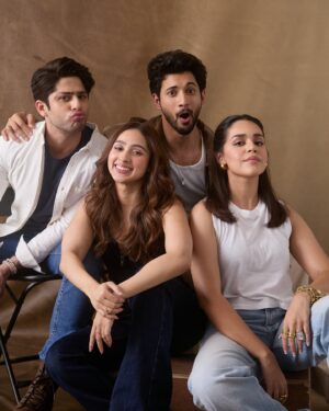 Pashmina Roshan Instagram - Ishq Vishk ke mahine mein aapka swaagat hai!! 🙏♥️🤔🥴🤯🥹🥰 

21st June in theatres!!!!!

📸 @kadamajay
