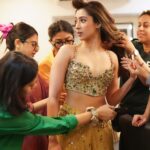 Pashmina Roshan Instagram - Bts of Sanyas sangeet glam! 💛⭐️