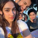 Pashmina Roshan Instagram - Kahan le ja rahe, humko yeh raaste 🎵♥️
