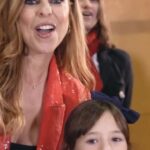 Pastora Soler Instagram – Estás navidades tengo uno de los regalos más gratificantes que se pueden tener… cantar esta canción de Navidad de mi amado @luismiguel, rodeada de voces angelicales y puras de la Escolanía del colegio San Pablo CEU @colegio_ceu_sevilla !!!! 

Es un regalo para estas navidades y para todas las venideras, un recuerdo imborrable.. 🙏🏻

Gracias a mi querido Héctor Pérez @mundo_sinfonico por este emocionante y delicado arreglo musical y por toda tu implicación. Gracias por dejar tu sello @rafaelrabal 🥁
Gracias al director de la Escolanía  @alejandroblancohernandez por tu ilusión y vocación y amor por la música! Gracias @mariagalmar y Álvaro Riego todo vuestro equipo. 

Gracias a los padres de estos niños y niñas por haberlos dejado disfrutar de la experiencia ! 🤗

Gracias a todo el equipo del colegio por haberlo vivido con tanta pasion! Esto es un regalo para tod@s! 🎁

FELIZ NAVIDAD 🎄💫🫶