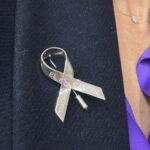 Pastora Soler Instagram - Hoy he tenido el honor de ser la madrina, junto a mi querido @_manusanchez_ de las Jornadas contra el Cáncer celebradas en mi pueblo, en Coria del Río. No puedo estar más orgullosa de aportar mi granito de arena en esta lucha de mano @coria_del_rio_contra_el_cancer y del @aytocoriadelrio y de la @contraelcancer.es . Y Gracias querido Manu por contarnos tu historia con tanta humanidad y naturalidad, gracias por relatarnos tu lucha y ayudar a tanta gente con tu testimonio, que suerte compartir tantos momentos contigo y aprender de ti! 💜 #jornadascontraelcancer #coriadelrio #cáncerginecologico