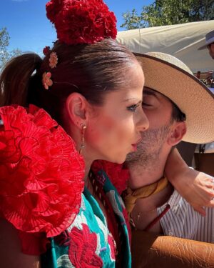 Pastora Soler Instagram - CORIA 💛

#salidadelascarretas #camino2024 #romeriadelrocio #coriaesdiferente 

Gracias @monicamendez_modaflamenca 
Tus diseños siempre bonitos y cómodos ❤️
@lavictoriajoyas