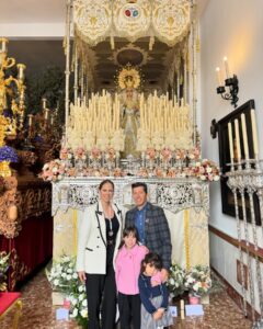 Pastora Soler Instagram - La Semana Santa más peculiar de todas las que he vivido.. pero lo importante es disfrutar de los momentos y han sido muchos y muy especiales! Gracias vida!!!! 🤍🤍🤍 #vueltaalarutina #semanasanta24 #familia #amigos