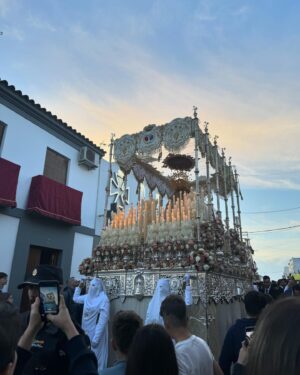 Pastora Soler Instagram - La Semana Santa más peculiar de todas las que he vivido.. pero lo importante es disfrutar de los momentos y han sido muchos y muy especiales! 

Gracias vida!!!! 🤍🤍🤍 

#vueltaalarutina #semanasanta24 #familia #amigos