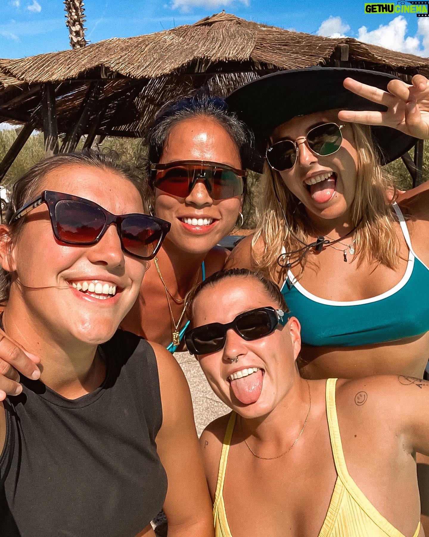Patri Guijarro Instagram - De estos dΓasβ¦ ππΌββοΈπ€ͺπ§πΌπ©·π£πβ°οΈβ½οΈ