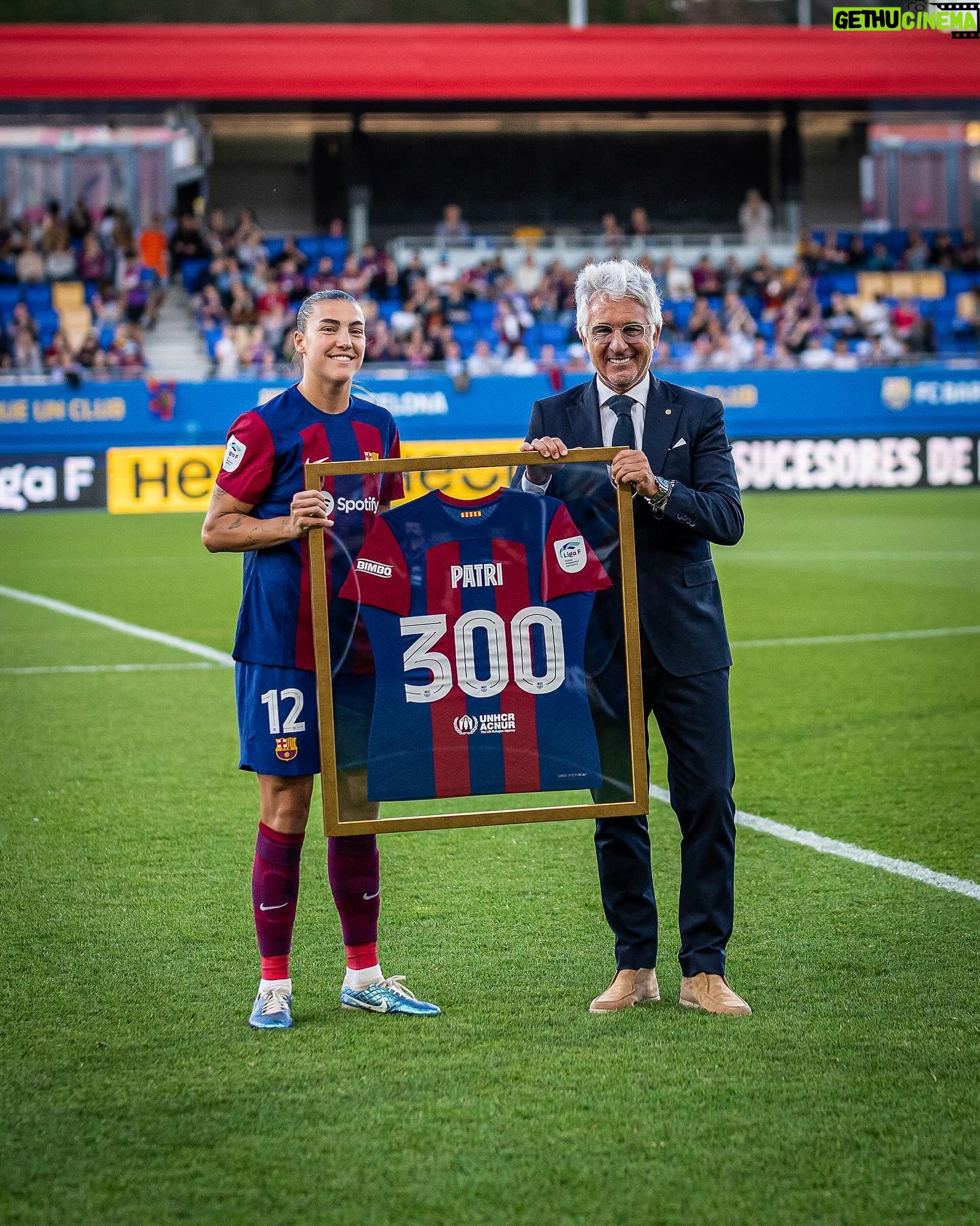 Patri Guijarro Instagram - ¡Gran noche en el Johan! 🏆🤩 Gracias culers, vamos a por más 💪🏼💙❤️