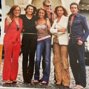 Patrícia Tavares Instagram - Esta memória enche-me o coração ❤️ Que grupo incrível de amor e talento @teresaguilherme @ritasalemaoficial @silviarizzoo o incrível @joaquimmonchique e o Mestre @miguelfalabellareal  Devíamos repetir ❤️