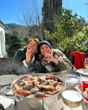 Patrícia Tavares Instagram - Dia de sol de inverno e de cozido na casa dos amigos do coração @diogoinfanteoficial e Rui ❤️ Com a minha irmã da vida @ritasalemaoficial
