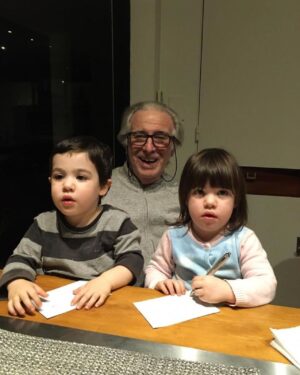 Patricia Viggiano Instagram - Hoy cumple 89 años el… mi papá!! Feliz de poder compartir este día con vos! 
Quiero agradecerte todo lo q hiciste y seguís haciendo x mí todos estos años y decirte que te amo profundamente, que te admiro como papá, como marido, como abuelo, como bisabuelo, como persona …. que es un privilegio ser tu hija, que tu pizza, tu comida casera es increíble  y que vamos  x muchos años más!!! 
Te amamos Franchesco!!!😃😀😁🎉🎉🎉🎉🎂❤️❤️❤️❤️❤️❤️❤️❤️❤️❤️❤️❤️❤️❤️❤️❤️
