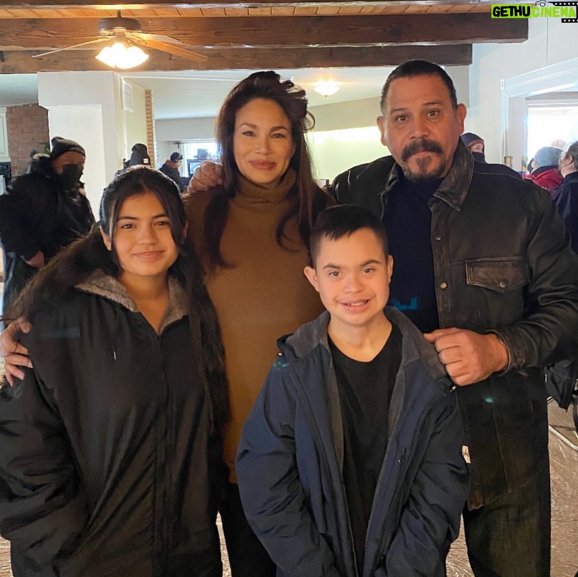 Patricia De Leon Instagram - My @mayansfx family… what a gift! It has been a huge pleasure sharing screen with the amazing @emiliorivera48…class act! My 2 beautiful and talented kids @itsmelilliannav and @zachary21ds .. DONT miss it tonight! #mayansfx #elpadrino #finalride