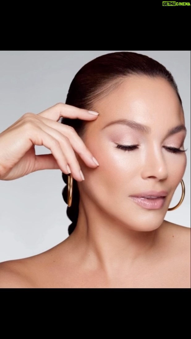 Patricia De Leon Instagram - Sombras en crema???.. Absolutely! . Ácido Hialuronico .Vitamina E y C . A Prueba de Agua 💧 .No se transfieren -20% DESDE HOY 22 AL 30 DE JUNIO . #creameyeshadow #nontransfereyeshadow #veganmakeup #madeincalifornia #latinaownedbusiness #pdlcosmetics #mua #makeupaddict #makeuplover