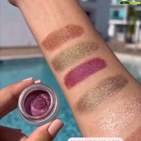 Patricia De Leon Instagram - Que la humedad y el calor no sean excusa para llevar tus sombras a prueba de agua y sudor 💯😎 Coméntame en los comentarios cual es tu tono favorito de sombras 🌸 PDL COSMETICS la puedes conseguir en: @farmarrocha @ultra_panama @felixonlinepanama @stevenspanama @pdlcosmetics @patriciadeleonb #pdlcosmetics #creamshadows