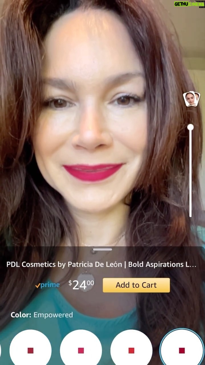 Patricia De Leon Instagram - Buenos Familia! ♥️Feliz Viernes. . Pruébalo y me dices que te parece porfa! El link en mi perfil! ☝️ . #virtualtryon #pdlcosmetics #beauty #makeup #lipstickday #lipstick #veganlipstick #crueltyfreelipstick #veganbeauty #labial #labialmate #nontrasferable .