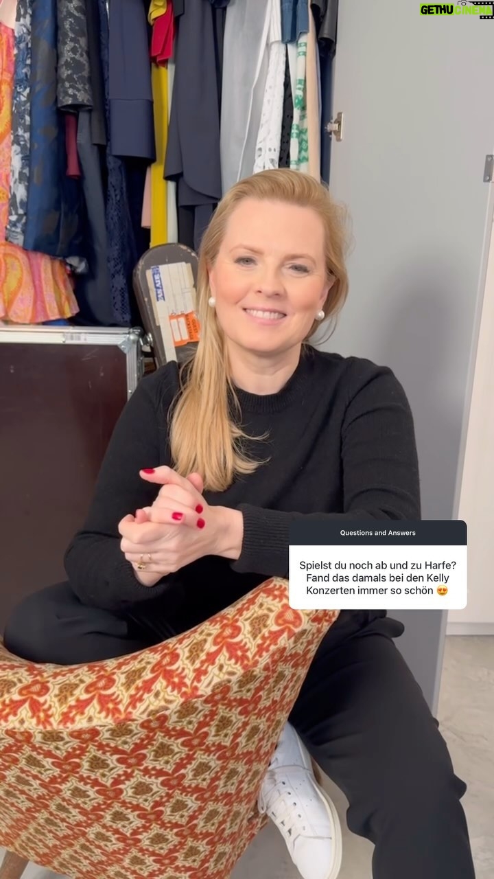 Patricia Kelly Instagram - Questions & Answers āļø Eine weitere Frage, die mir eigentlich bei jedem Q&A gestellt wird: Spielst du noch Harfe? Hier ist meine Antwort š #question #answer #qanda #family #harfe #harp #patriciakelly #kellyfamily #thekellyfamily