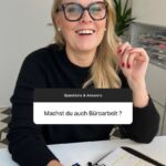 Patricia Kelly Instagram - Questions & Answers ⁉️ Einige von euch haben gefragt, was alles zu meiner Arbeit gehört. Neben Proben, Pressearbeit, Produktionen, Songwriting und vielen kreativen Dingen, gibt es jede Menge Arbeit im Büro. Mehr als die Hälfte meiner Arbeit, würde ich sagen… 💡💡 #qa #questionsandanswers #office #Büro #Alltag #orga #dailywork #entrepreneur #patriciakelly #kellyfamily #thekellyfamily