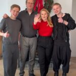 Patricia Kelly Instagram - Ihr Lieben, wir wünschen euch einen schönen ersten Advent und eine besinnliche Vorweihnachtszeit 🕯️♥️🎄🙏🏻 We wish you a blessed first Sunday of advent 🕯️♥️🎄🙏🏻 @denis.sawinkin.official @sawinkinalexander @iggikelly_official #advent #ersteradvent #firstsundayofadvent #blessed #family #familie #bestwishes #patriciakelly #kellyfamily #thekellyfamily