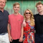 Patricia Kelly Instagram - To the best father in the world! ♥️ @denis.sawinkin.official happy father’s day, we love you to the moon and back! 🥰♥️🙏 @sawinkinalexander @iggikelly_official #bestfatherever #loving #strong #caring #bestrolemodel #andmuchmore #family #love #patriciakelly #thekellyfamily #kellyfamily