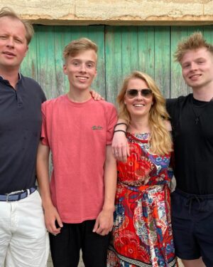 Patricia Kelly Instagram - To the best father in the world! ♥️ @denis.sawinkin.official happy father’s day, we love you to the moon and back! 🥰♥️🙏 @sawinkinalexander  @iggikelly_official  #bestfatherever #loving #strong #caring #bestrolemodel #andmuchmore #family #love #patriciakelly #thekellyfamily #kellyfamily