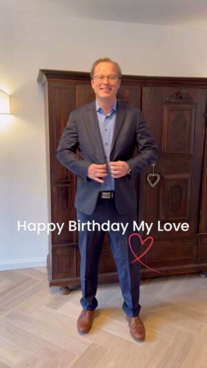 Patricia Kelly Instagram - Happy Birthday my love!!♥️💋 you are the most amazing surreal human I have ever met. 
You have a heart bigger than you can carry, kind and always ready to help everyone. 
Full of humor, strong and ready to fight any storm that comes our way. The hardest working man I have ever seen, the best husband in the entire world and best father alive!
We love you to the stars and back! Happy birthday ♥️ @denis.sawinkin.official ❤️💋#birthday #love #husband #geburtstag #marriage #liebe #hero #patriciakelly #kellyfamily #thekellyfamily