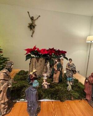 Patricia Kelly Instagram - Merry Christmas to everyone!🎄🌟🎄🎄 lots of love and joy in these days to you & loved ones 🎄♥️❄️🎄🎄 wie feiert ihr die Weihnachtstage?  @denis.sawinkin.official @sawinkinalexander @iggikelly_official 
#christmas #family #christianfaith #faith #hope #peace #birthofjesus #holydays #patriciakelly #kellyfamily #thekellyfamily
