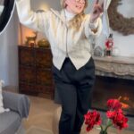 Patricia Kelly Instagram - Habt ihr schon „Christmas With You“ gehört?? 🎉♥️🎁 Jetzt auf allen Streaming Plattformen 🎉🎄 👉🏻 https://umg.lnk.to/ChristmasWithYou #christmas #christmaswithyou #weihnachten #song #jetzthören #music #artist #patriciakelly #kellyfamily #thekellyfamily #youarespecial