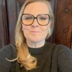 Patricia Kelly Instagram - Ihr Lieben, ich möchte euch eine gute Karwoche wünschen 🙏🏻 Wie ihr wisst, bin ich gläubige Christin und für uns Christinnen und Christen ist diese Woche die wichtigste Woche und ich bin sehr nachdenklich, aus verschiedenen Gründen. Ich denke an euch und wünsche euch alles, alles Liebe, alles Gute in dieser aktuell so verrückten Welt. Dass wir zum Frieden finden und zur Liebe. The most powerful force is love. Die wichtigste Kraft dieser Welt ist Liebe 🕊️🙏🏻🤍 God bless you Patricia ❤️ #karwoche #ostern #holyweek #thoughts #freedom #love #prayer #christian #faith #patriciakelly #kellyfamily #thekellyfamily
