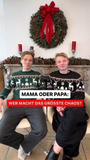 Patricia Kelly Instagram - Christmas Family Q&A 🎄🎁👨‍👩‍👦‍👦 Wer hinterlässt das größte Chaos? @patriciakelly.official oder @denis.sawinkin.official ⁉️
@sawinkinalexander @iggikelly_official #christmas #family #questions #answers #whoisit #chaos #familie #weihnachten #patriciakelly #kellyfamily #thekellyfamily